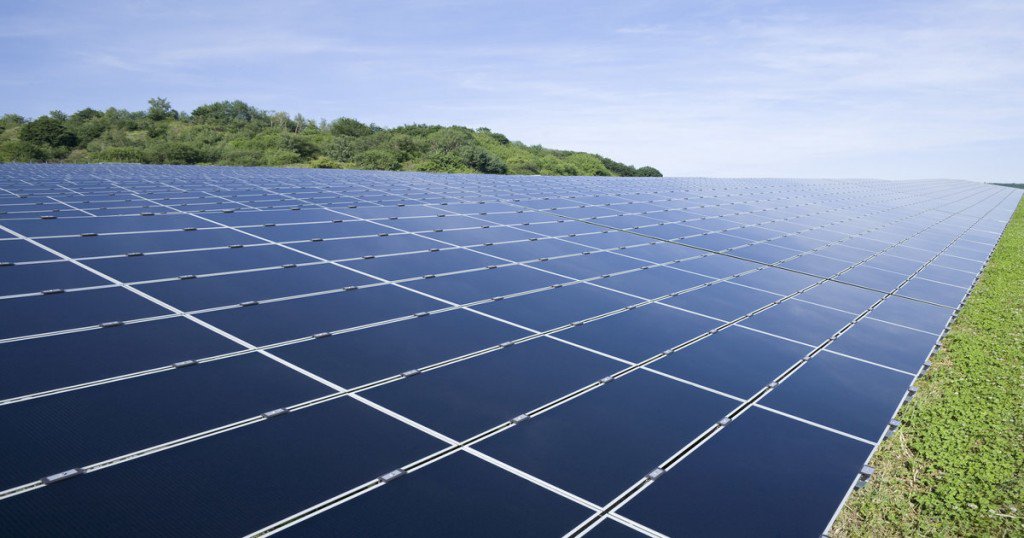 New U.S. solar capacity just outperformed fossil fuels thkpr.gs/3786417