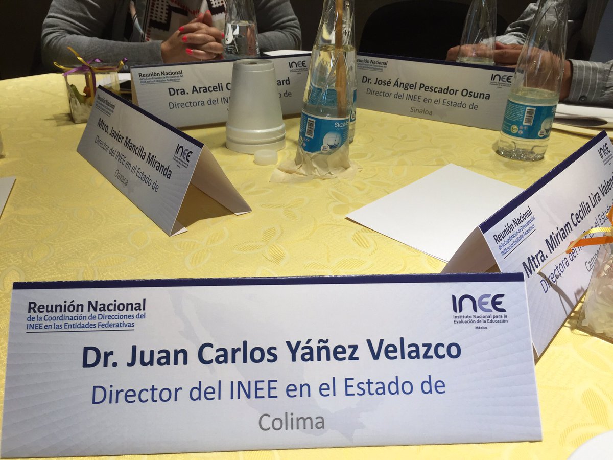 soyyanez's tweet photo. Trabajo de grupos en la segunda jornada de actividades de las #DINEE https://t.co/sUFezq7UNT