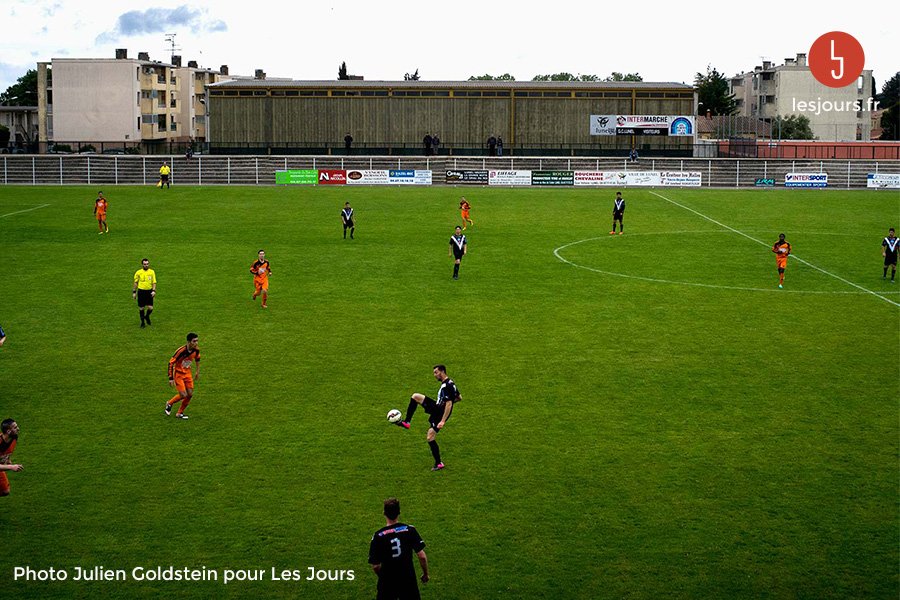 Lunel Football Clubs, la nouvelle obsession des Jours, dès demain. Par @GuiralAntoine et @juliengoldstein.