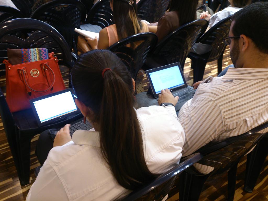 cavespa's tweet photo. Continúa la formación que brindamos desde #CAVESPA con el curso #BitácoraDelEmprendedor al #ProgramaDeJovenes https://t.co/fqNRBMMmyP