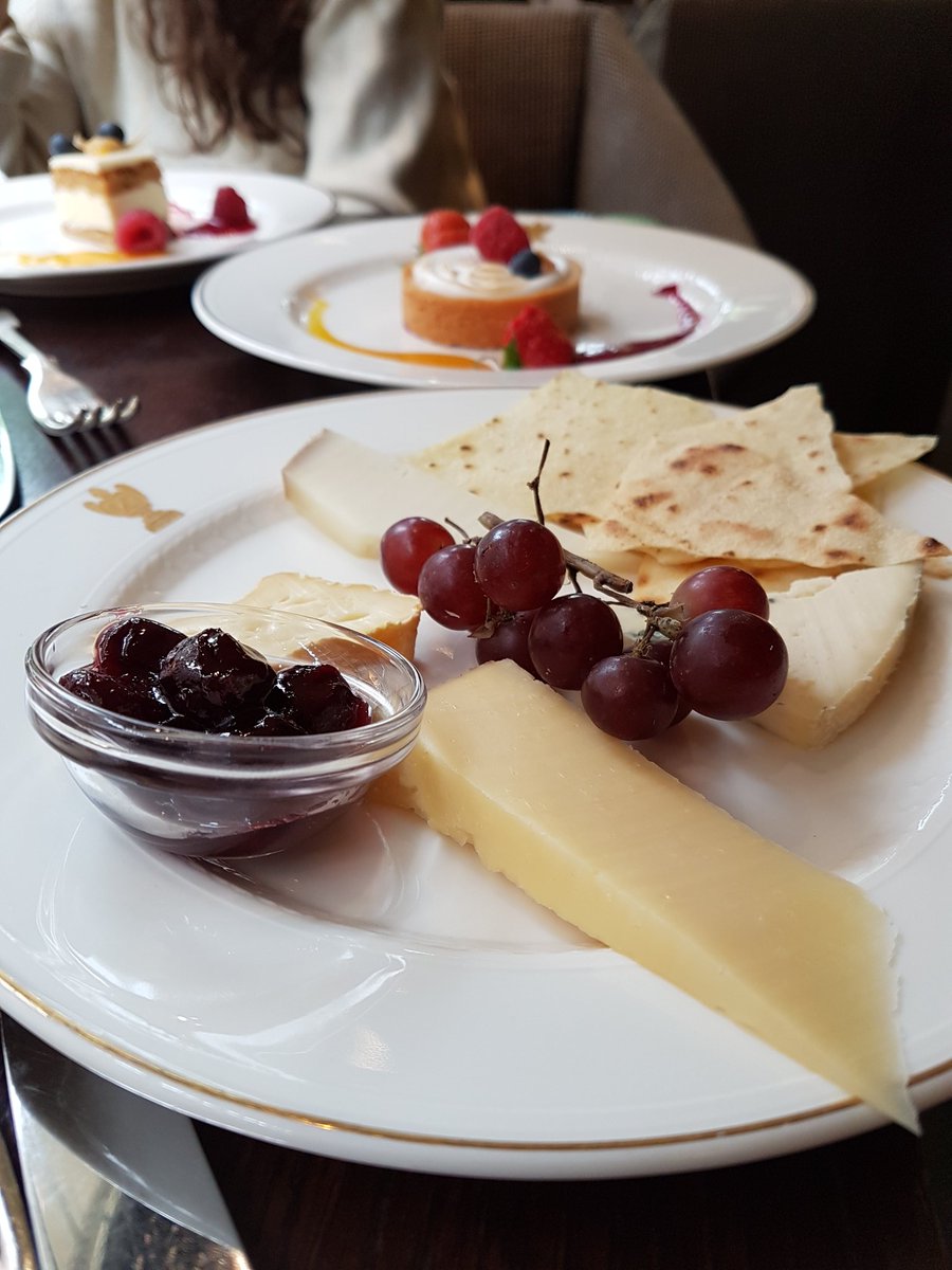 The #brasserie at <a href="/Hotel_Kamp/">Hotel_Kämp</a> is perfect for a city view and an afternoon coffee, no matter the weather. #myhelsinki