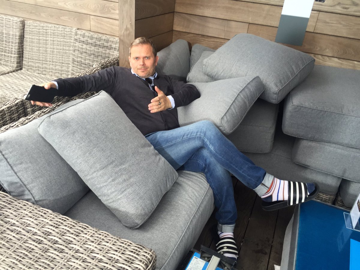 Talandi um að hafa það kózý í vinnunni <a href="/GummiBen/">Gummi Ben 🎙️</a>