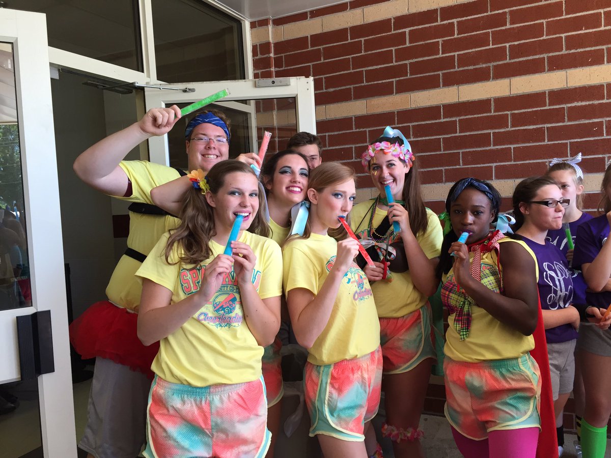 shssparkman's tweet photo. More Wackiness at the Sparkman Cheer Clinic @PrinChrisShaw @SparkmanPTO @MadCoSchools @SuptMattMassey https://t.co/34LDHEauR4