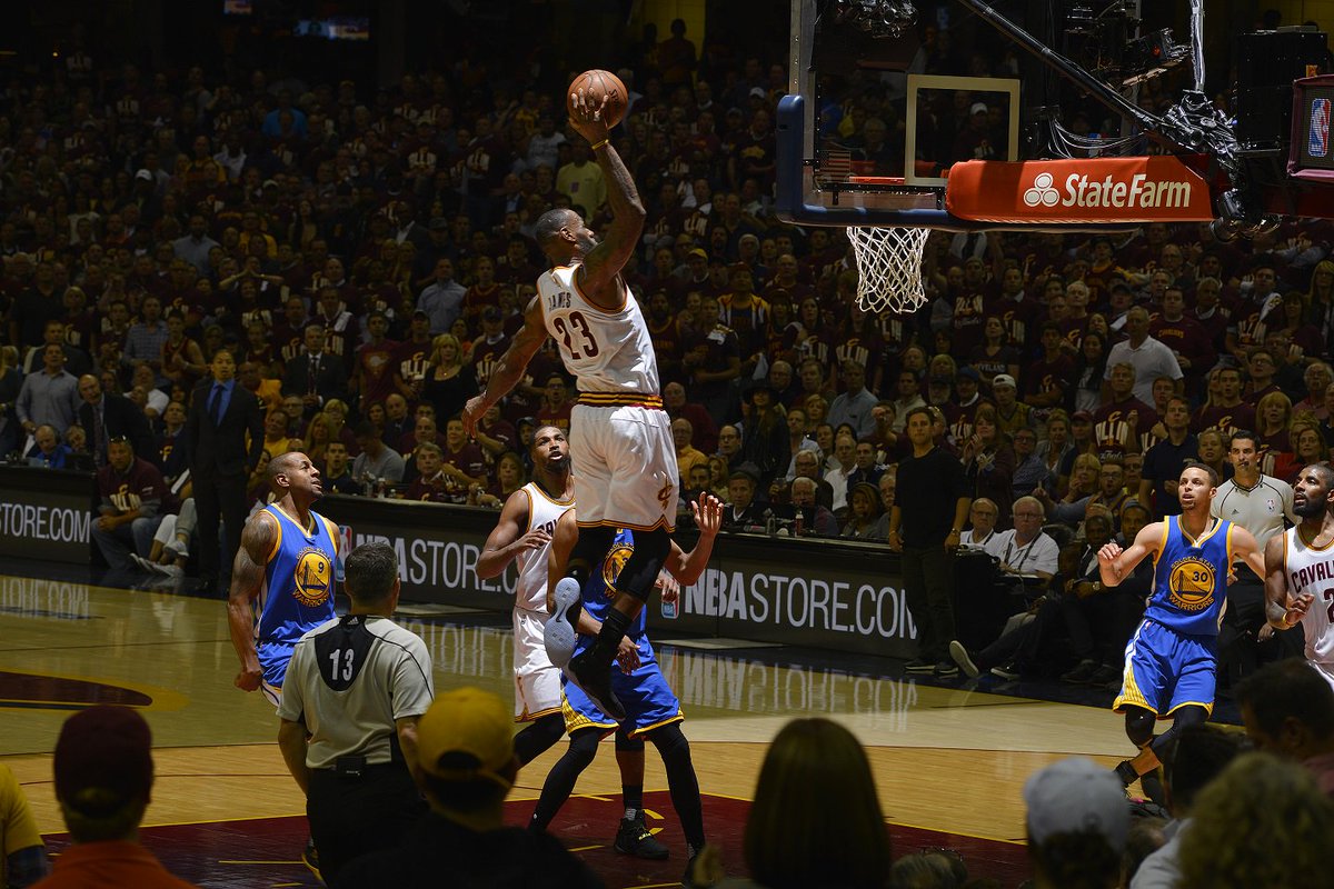 NBAItalia's tweet photo. Questo scatto merita una serie di RT illimitati.
#ThisIsWhyWePlay https://t.co/crjK7t5A19
