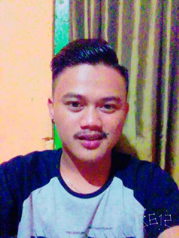 Senyummu semnagatku , selamat malam sayangku:*({})<a href="/eriolott/">ED</a>