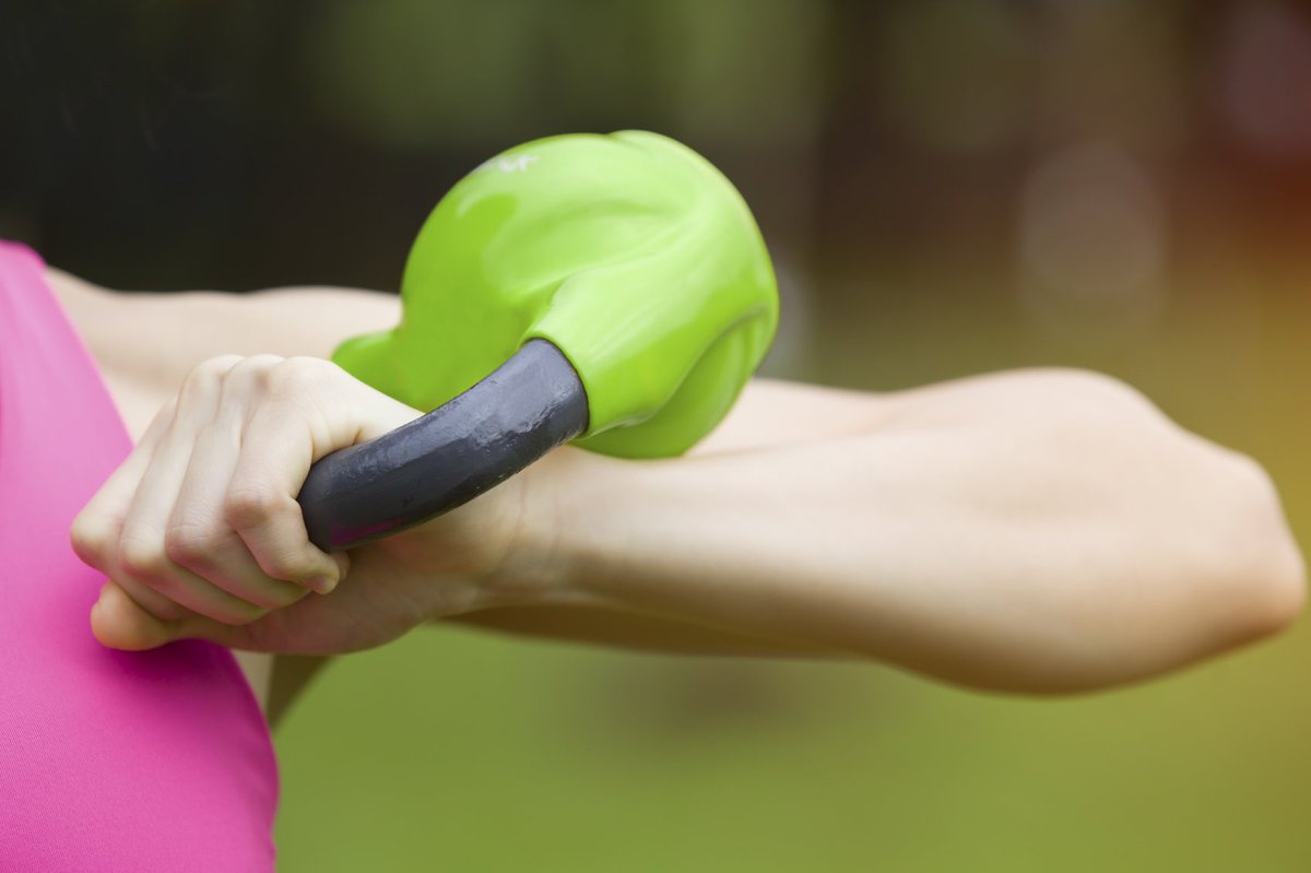 HarvardHealth's tweet photo. What is strength training and why you should do it: https://t.co/VmyCNiRMWH #HarvardHealth https://t.co/wjDjyRa0TU