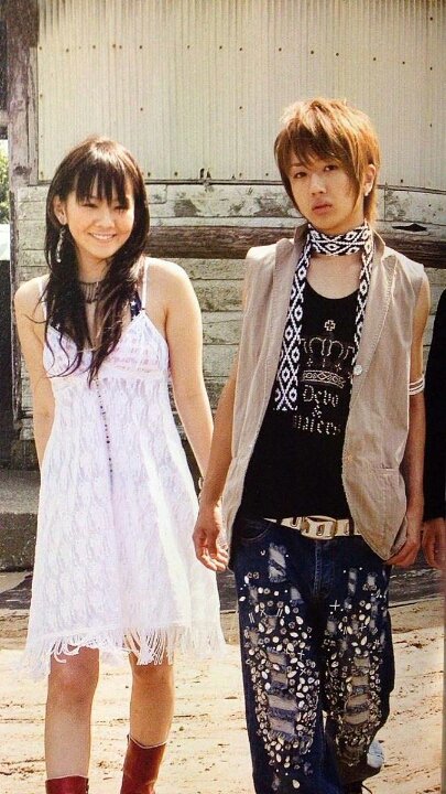 たう Aヲタ Thanx a Lot Twitterren お前らaaaの最初の推し誰だよ 後藤友香里 にっしーとゆかりんが手を繋いでいるように見える不思議な写真です 印象深い一枚ですね T Co Tb3bhze0xk Twitter