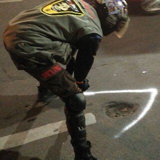 Gerakan Menandakan Jalan Berlubang oleh YM3CI Chapter Surabaya "luar biasa"