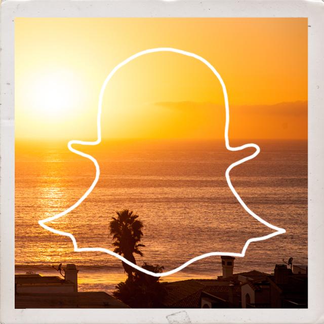 HollisterCo's tweet image. The secret to a perfect selfie? It&apos;s all in the filter. Go check out our new in-store filter now!