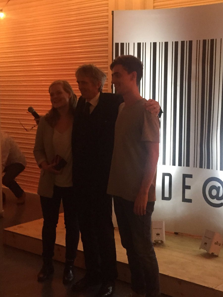 It's official, #cassmsi rocks! <a href="/Light_Wherever/">Edi</a> won <a href="/MadeAtCity/">Made at City</a>!!!