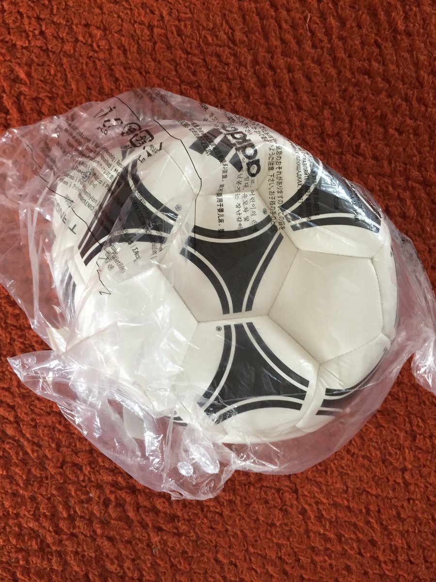 trig_1973's tweet photo. #postmansbeen #adidas #tango new kick about ball https://t.co/oLfaTySnhq