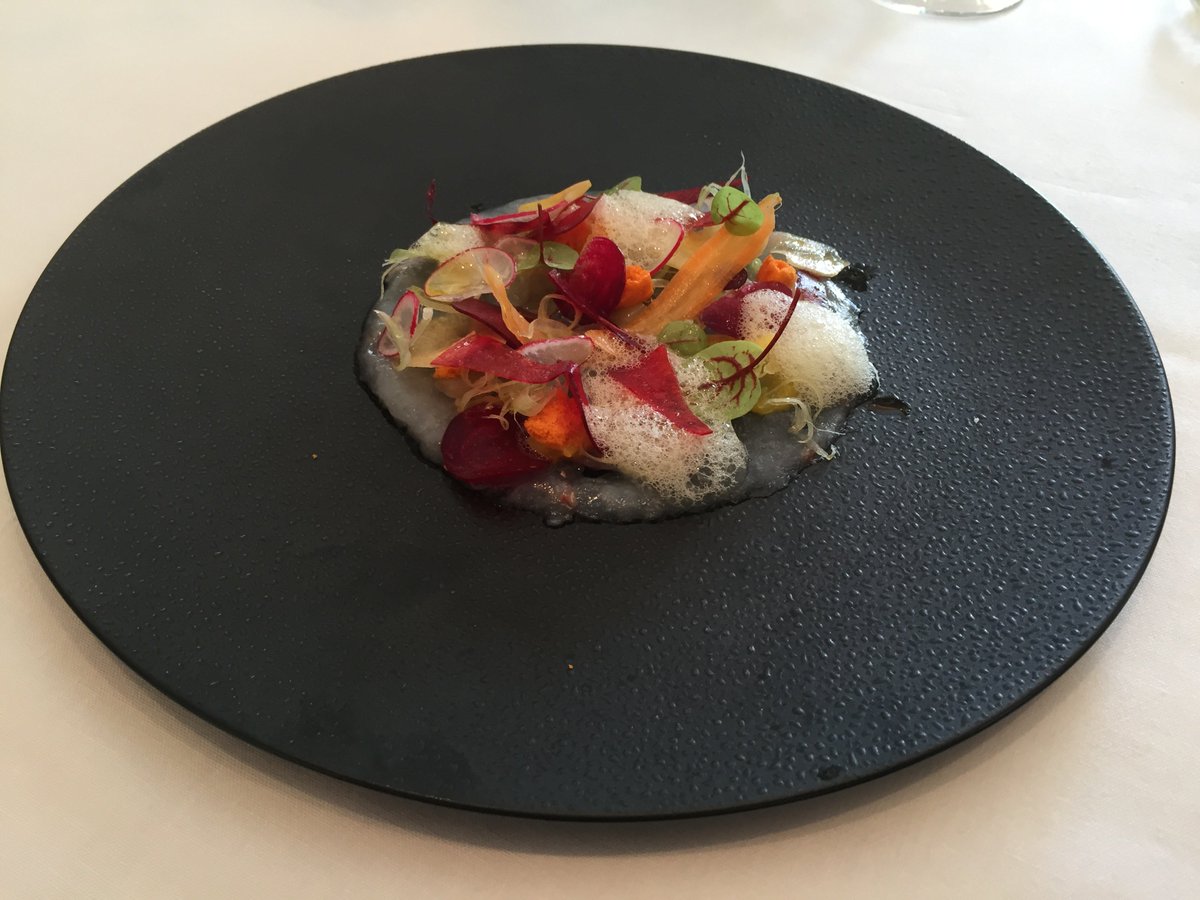 BassoSommelier's tweet image. En dรฉgustation avec #FabioMasi (#FourSeasons Hotel des Bergues Geneva) et #FabienMene (#MandarinOriental, Geneva).