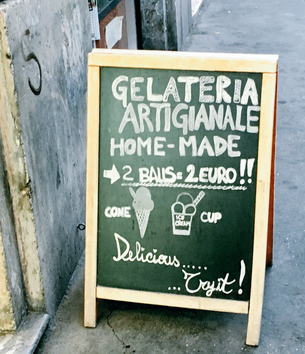 lizinrome's tweet photo. What a bargain! #randomenglish #inglese #badtranslations #italy #rome #travel #expat https://t.co/V26RPRolAm