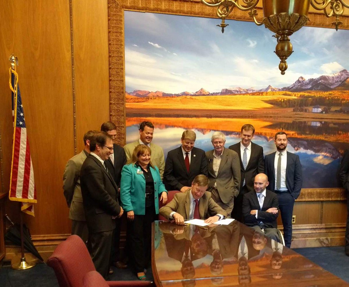 BeauEngman's tweet photo. #Colorado PACE here we go!!!!  Nice pic of Governor Hickenlooper @GovofCO enacting the amended legislation. https://t.co/RpmBFdy0gK
