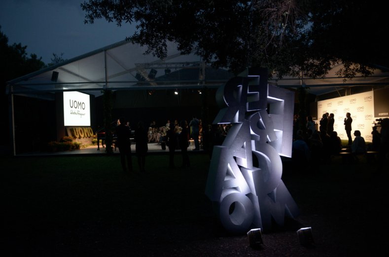 INTERNIMagazine's tweet photo. Scent of Life by #Ferragamo nuova fragranza maschile #UOMO installazione #DanielLiebeskind https://t.co/Wl9C1kcGCg? https://t.co/f2IEYXSqMl