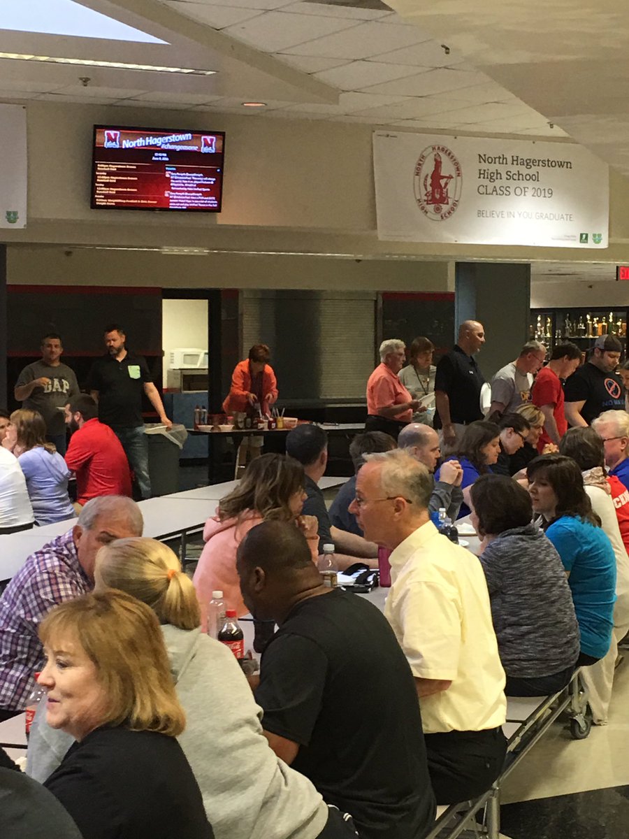 HubsNHHS's tweet image. Staff luncheon- thank you for a great year- this is building a #commyounity #changesone #hubpride