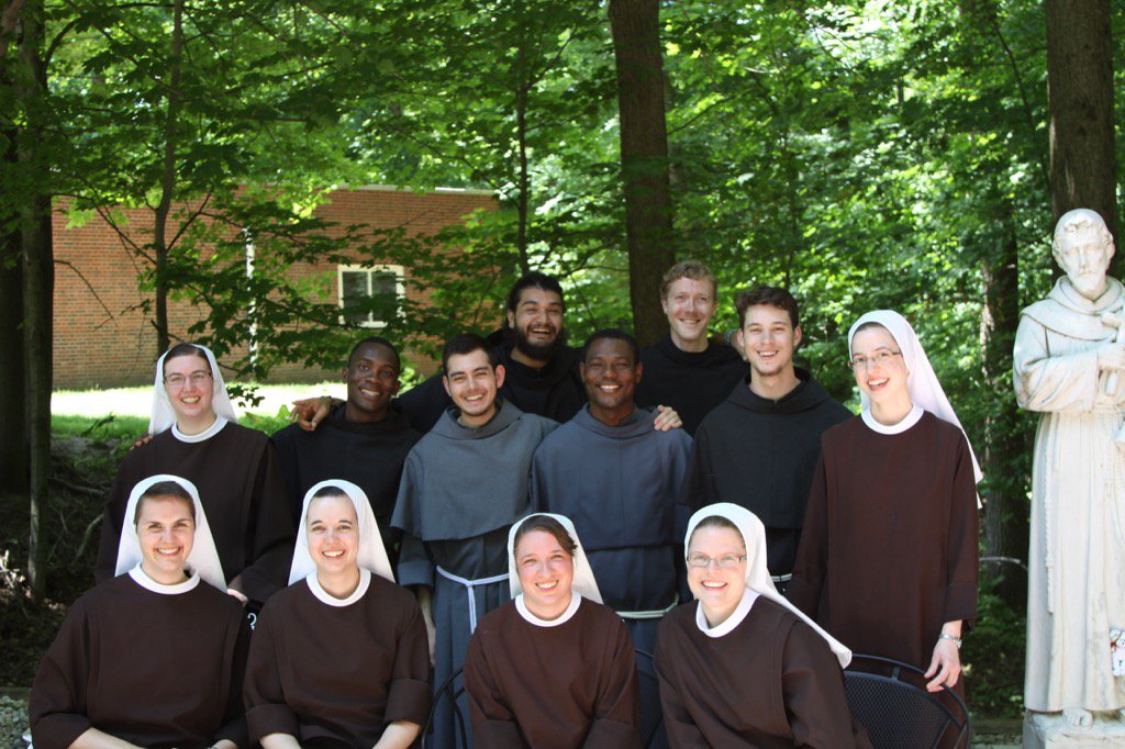 OLCprov's tweet photo. Franciscans (Conventual novices &amp; Sisters of Perpetual Adoration) bid one another farewell. https://t.co/zMwQHVmjJd
