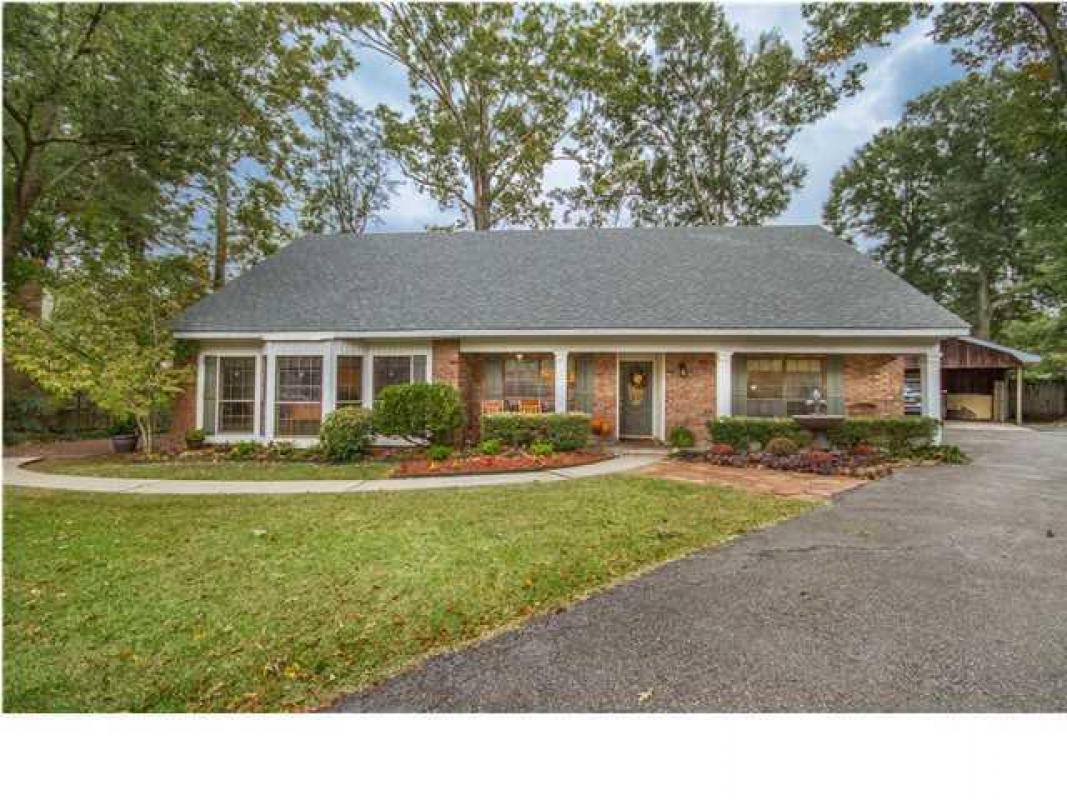 mauriweb's tweet image. I am looking for a buyer on 120 Longwood Drive #Lafayette #LA tour.circlepix.com/home/G4ND9N #realestate