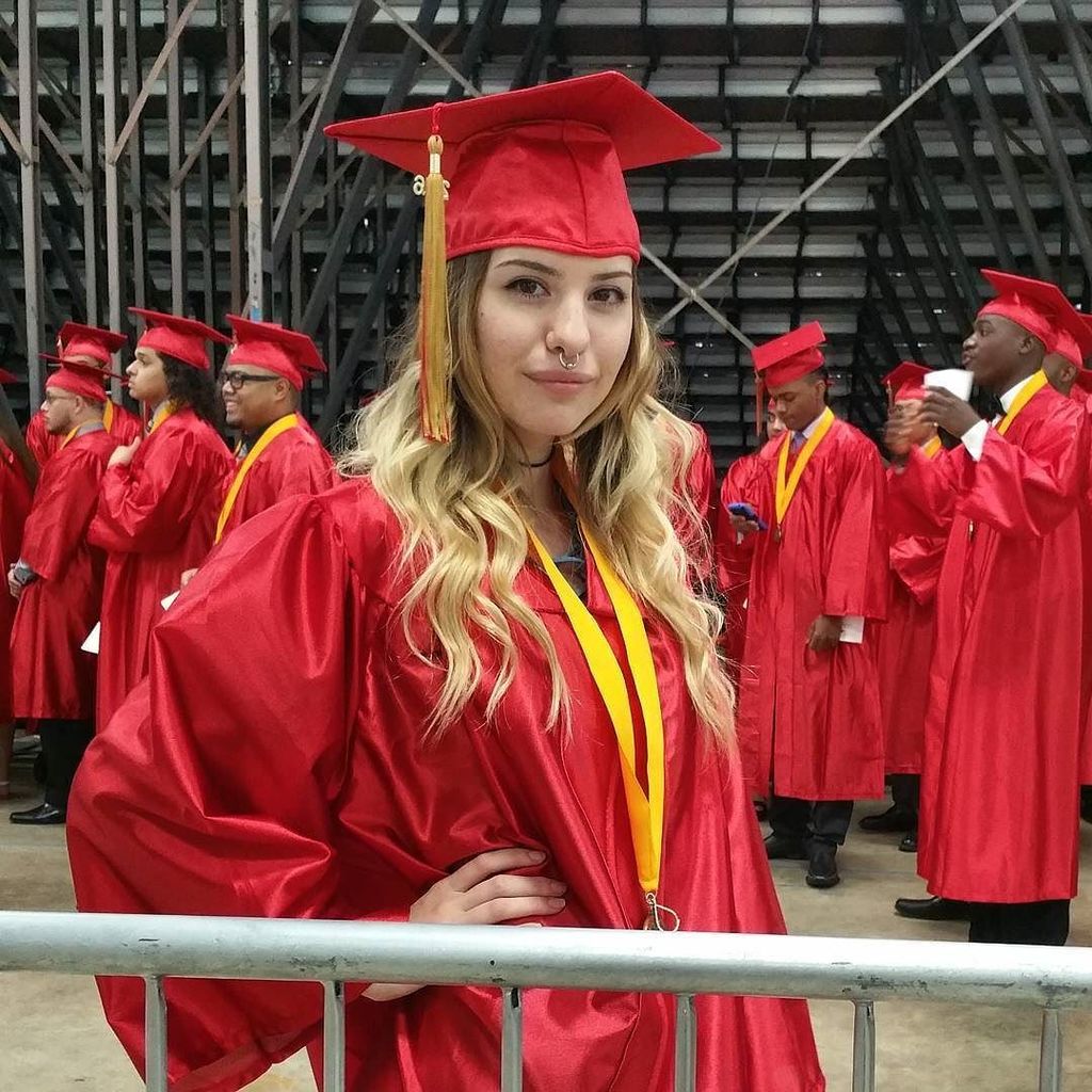 LMJB's tweet photo. Ready to go!
#Congrats, #ClassOf2016!
#MaddGrad2016 #HCPSGrads
#SheWhoMustNotBeTagged #instagram https://t.co/x2BK6vMLjM