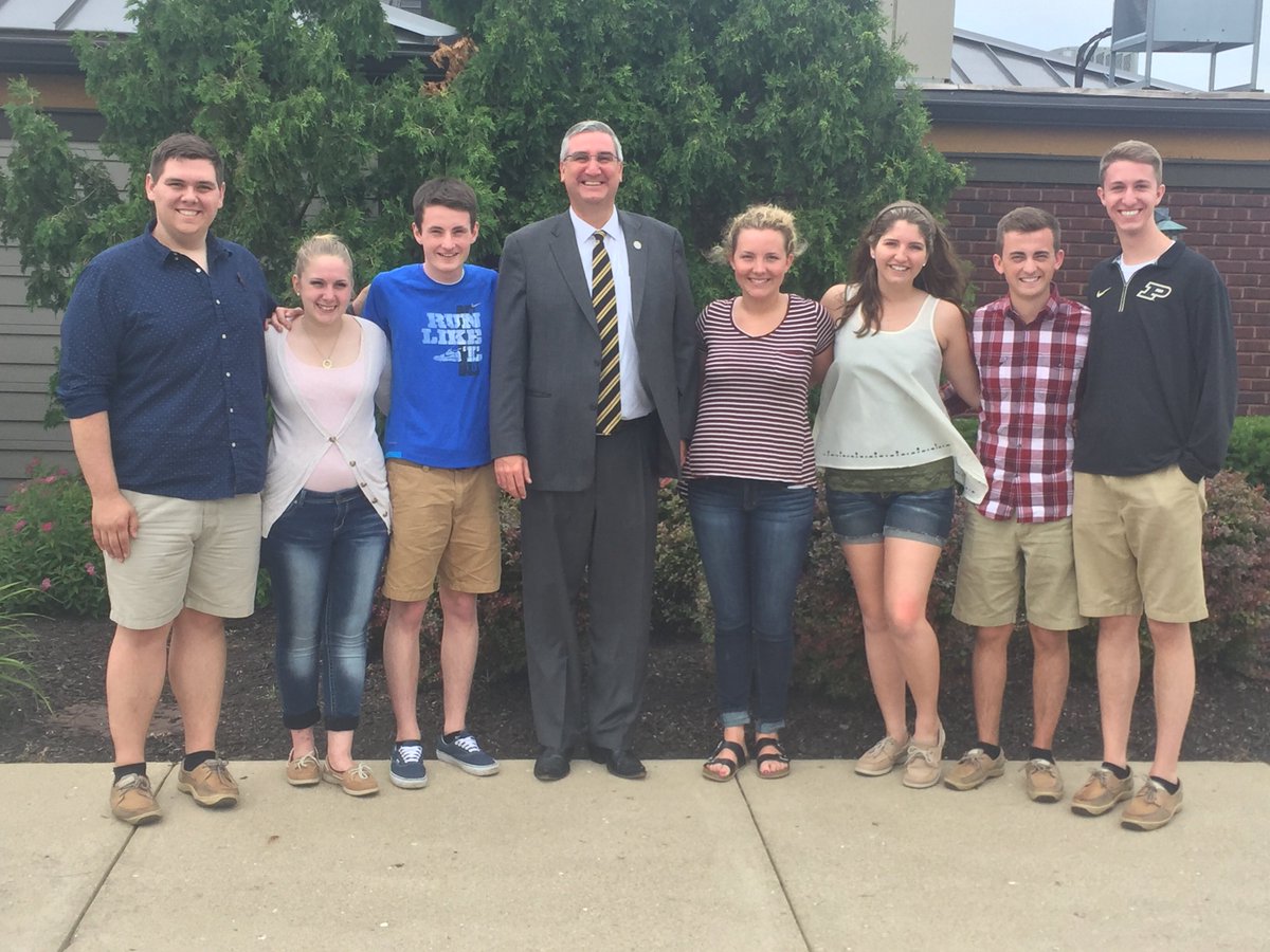 It was great to meet @LGHolcomb in between State Convention preparation in Lafayette today!