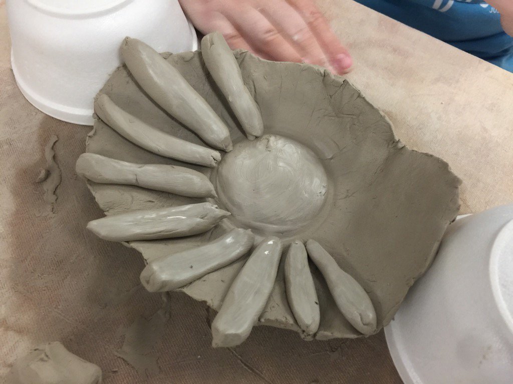 TJArtClass's tweet photo. Ms. Nicolais' 3rd graders are creating O'Keefe inspired clay bowls https://t.co/4s9uTg1gjU