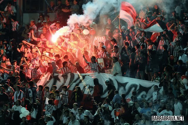 HinchadasURU's tweet photo. La 14 (River Plate) https://t.co/5hyMuNiMWm