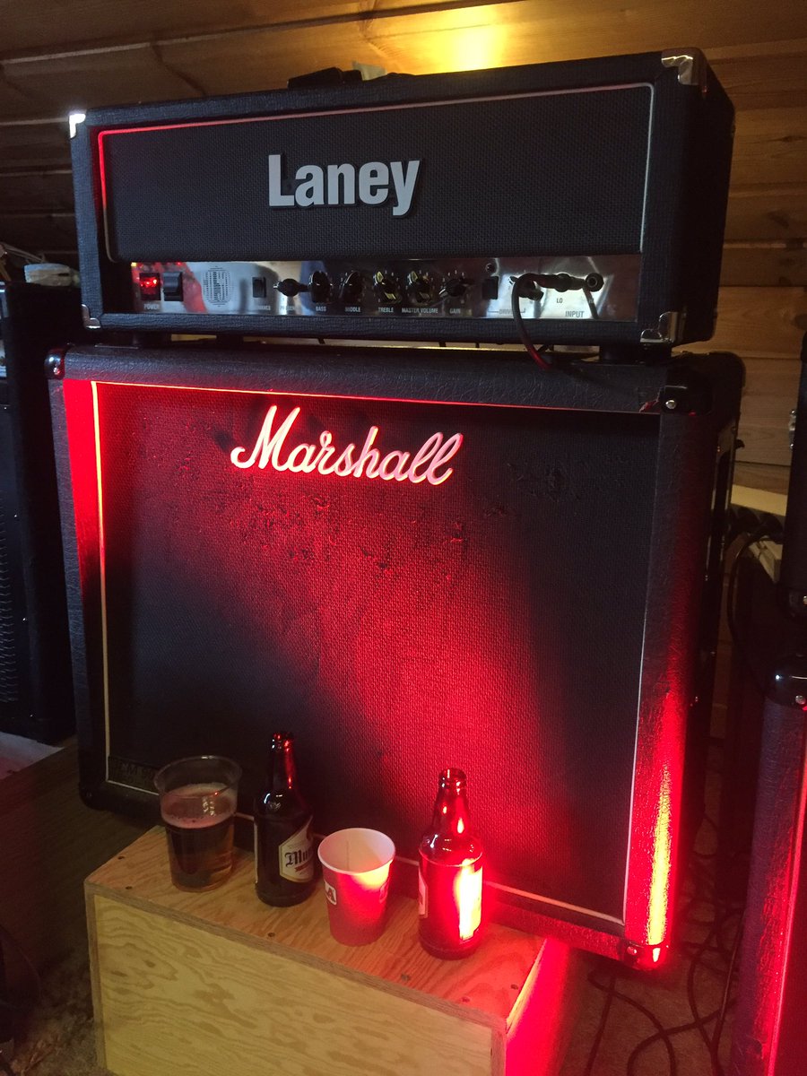 CrowsLament's tweet photo. Rehearsal place. Good times. #rock #loud https://t.co/vOZDwgfufC