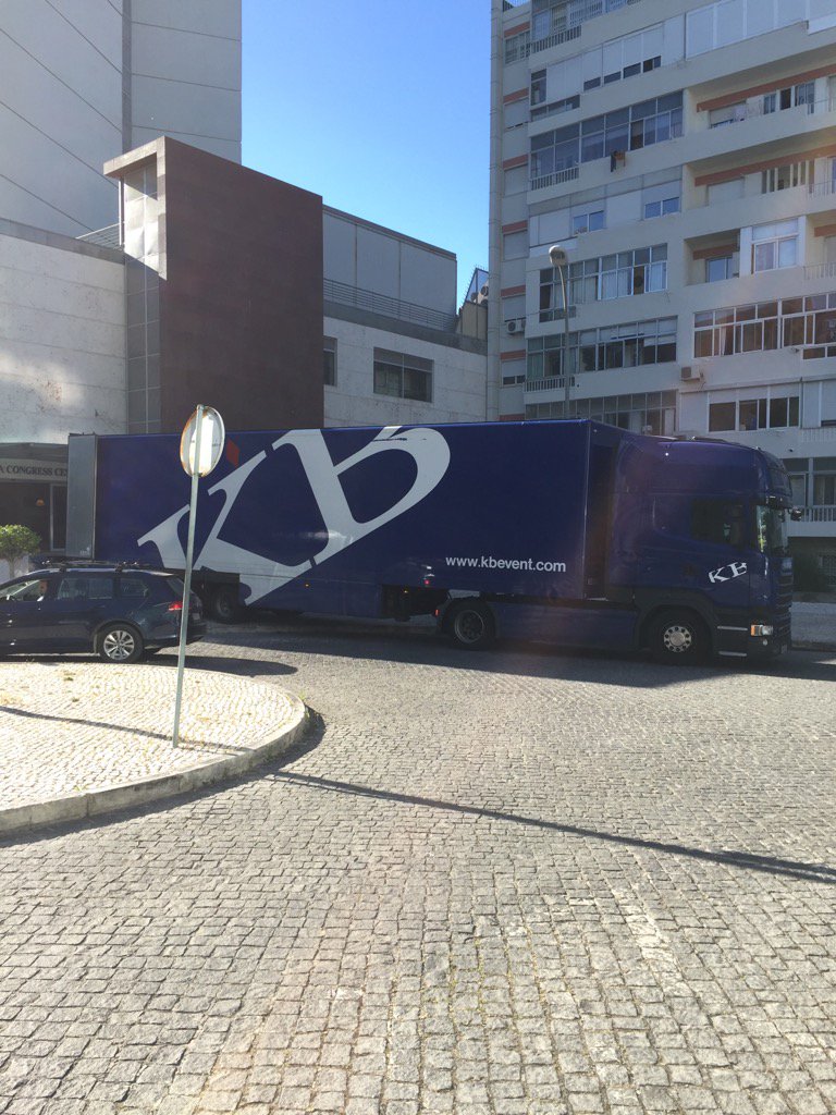 Loading out of Corinthia Lisbon after a great #helloworld16 for orange business services. @KB_Event