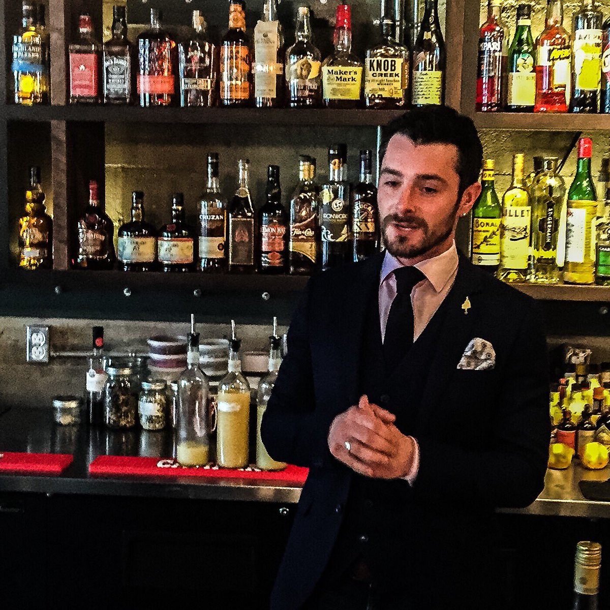 2 DoorsDown BarBites tweet media