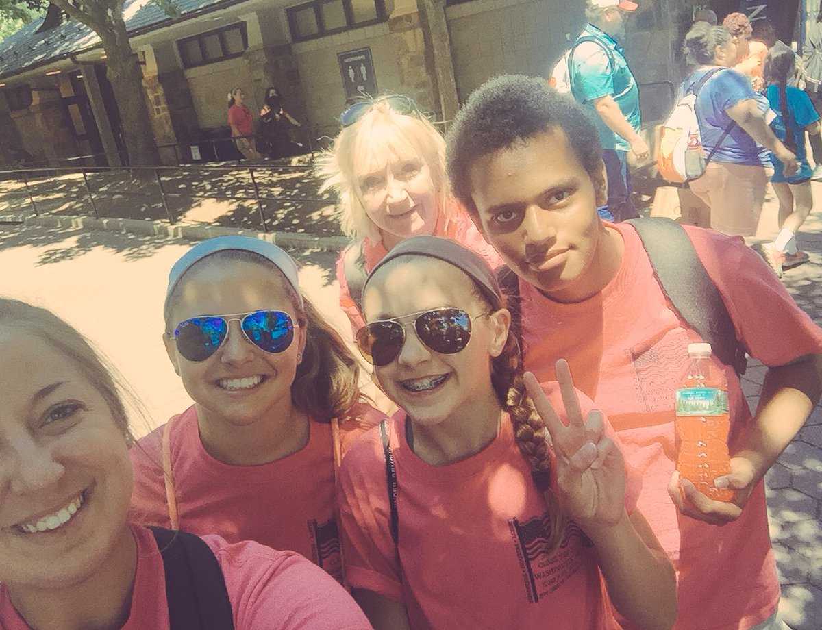 MsBucciCCMS's tweet photo. #CCMSinDC #DCinDC @ the zoo! https://t.co/3dGY4x9C12