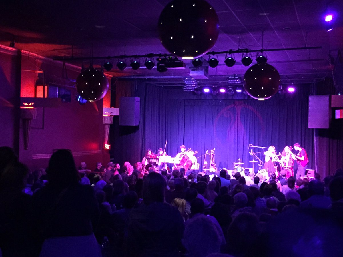 moreaccidentals's tweet photo. Way to show up Detroit! Headed to @liveatbells tonight! Tickets available at the door. #parkinglottour https://t.co/zjRdpNFe1a