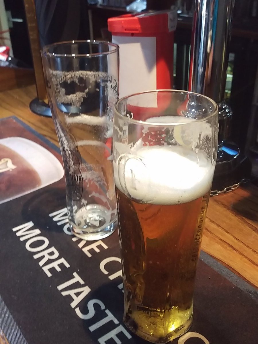 DavethfcDf's tweet photo. @DavethfcDf Cheers for the votes, strangely enough the pub won !! #beerwinner https://t.co/ICh495NxFB