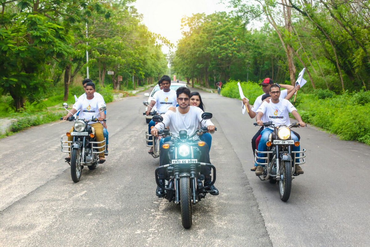 sivacherry9's tweet photo. @sundeepkishan pics  In #CharityInStyle @thegreatfans https://t.co/jk61kJWxLK