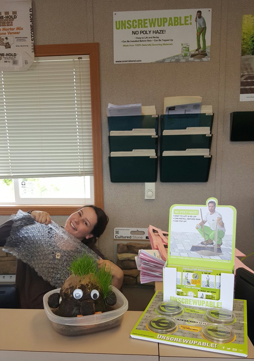 Thanks for the new display <a href="/ENVIROBOND/">ENVIROBOND</a> Hayley says thanks for the bubble wrap! <a href="/envirobondwes/">Wes Henderson</a> #envirobond