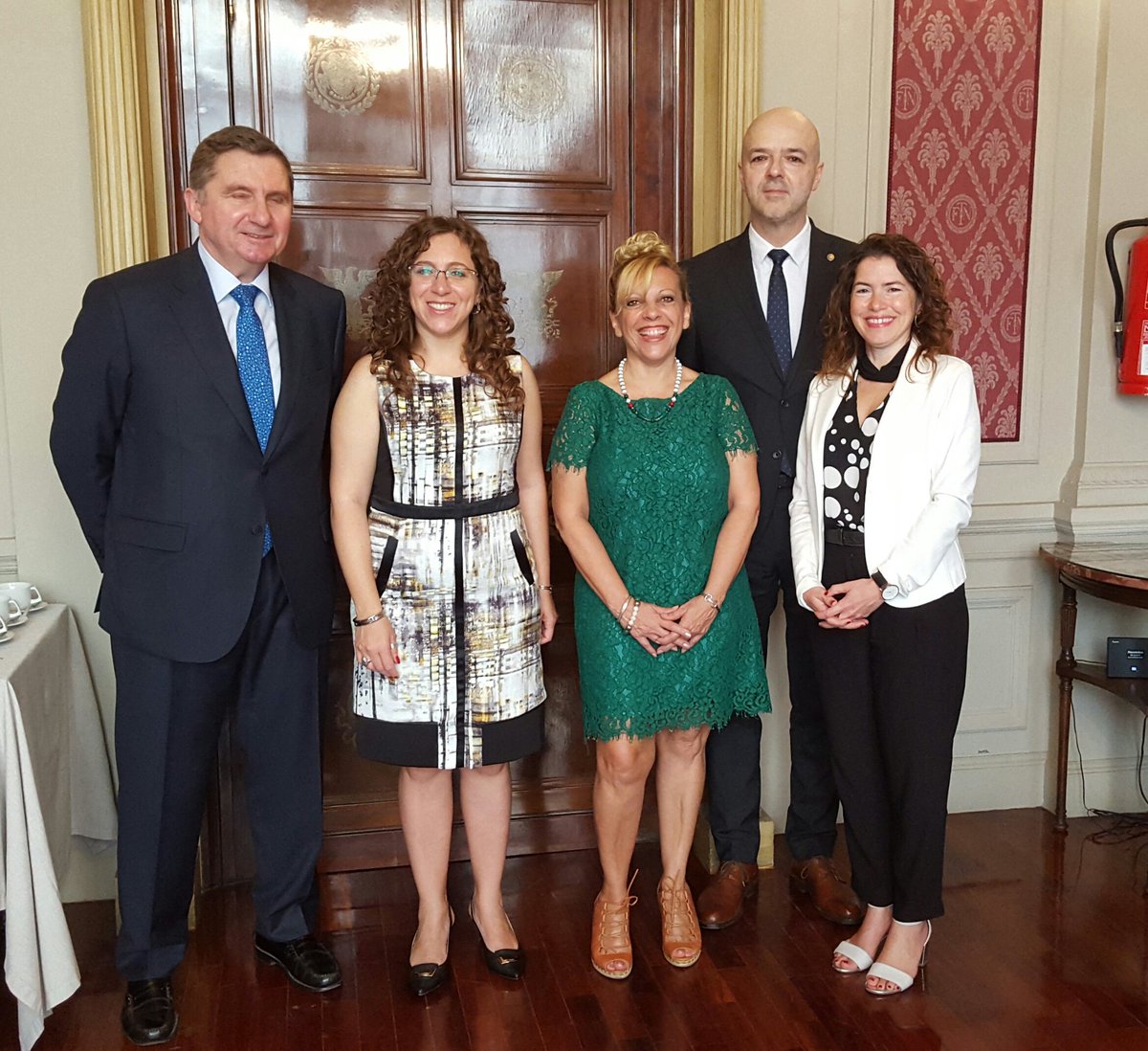 CultoCarambulaS's tweet photo. En Barcelona @UruguayXXI #INALOG  y Consul @noeliammf presentan  oportunidades de Inversion en @Uruguay_Natural https://t.co/ihptQCjkn0