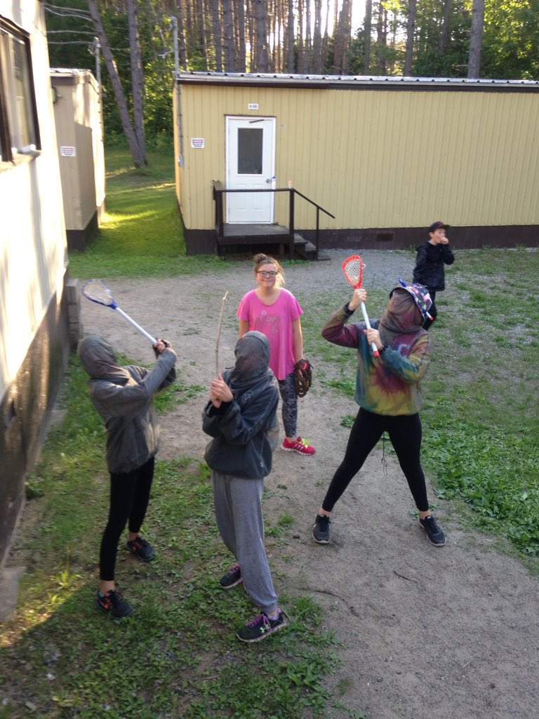 MrMC_134's tweet photo. Mosquito defence at Yearley! @BobcaygeonPS #feedallfour or at least the mosquitoes https://t.co/FDfpPsD6JG