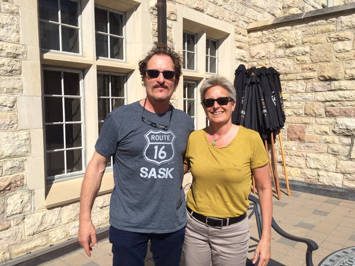 patio time w/ <a href="/usaskArtSci/">USask Arts and Science</a> alum Kim Coates and Dean Peta Bonham-Smith #CCAE2016