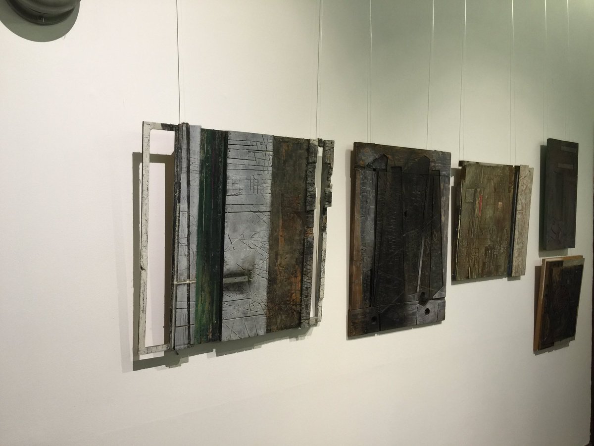 Jane132Jane's tweet photo. Great company @TrowbridgeArts @zebradriving #preview #art #lifetimeswork #BillGoldsmith https://t.co/8lbjxlp5fR