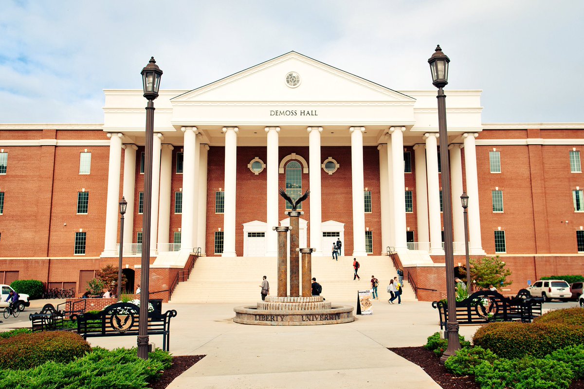 CollegesAmerica's tweet photo. Liberty University, Lynchburg, Virginia https://t.co/Qvl4mh8NuS