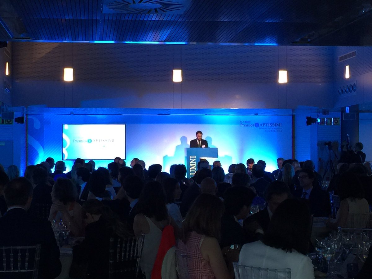 _MRPuig's tweet photo. IX Premios #Aptíssimi organizado por el Club Derecho #ESADEAlumni https://t.co/ViFURpub2r