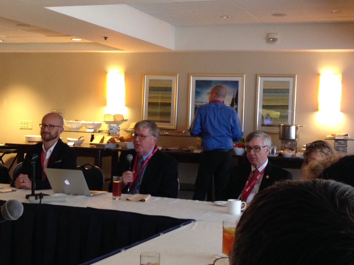 eloder's tweet photo. #AHS16SD Dr. Thomas Ward, EIC, thanks the editorial board of Headache for their work over the year. https://t.co/EQbGIy4rfw