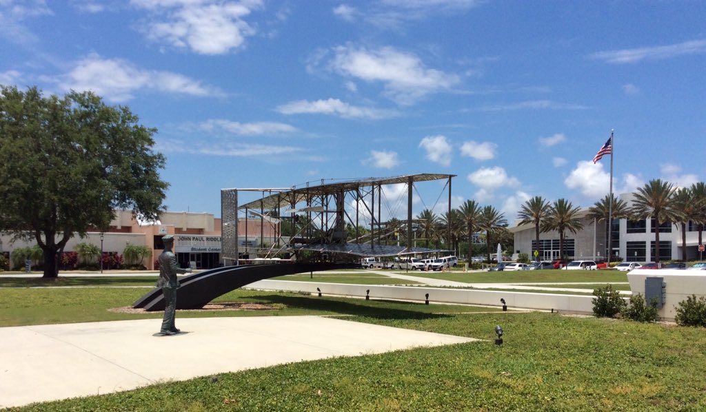 KRCSCollegeCo's tweet photo. Interesting tour @EmbryRiddle #flyinghigh #SACACsumsem2016 https://t.co/o6cpQExK2p