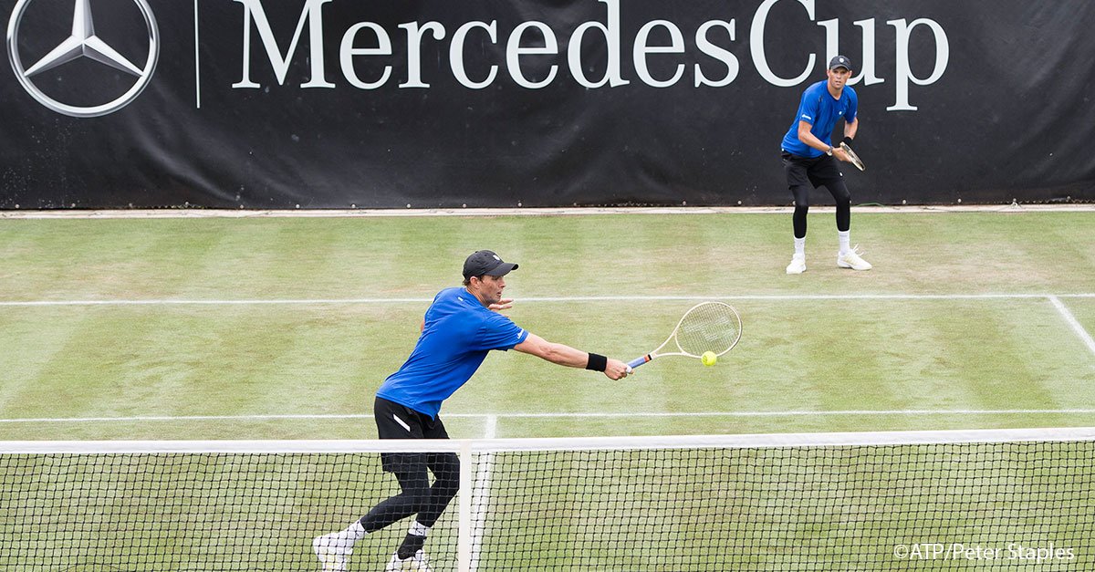 Bob &amp; Mike #Bryan advance to the @MercedesCup SF, while top seeds lose at @RicohOpen. Read: bit.ly/1tetr49