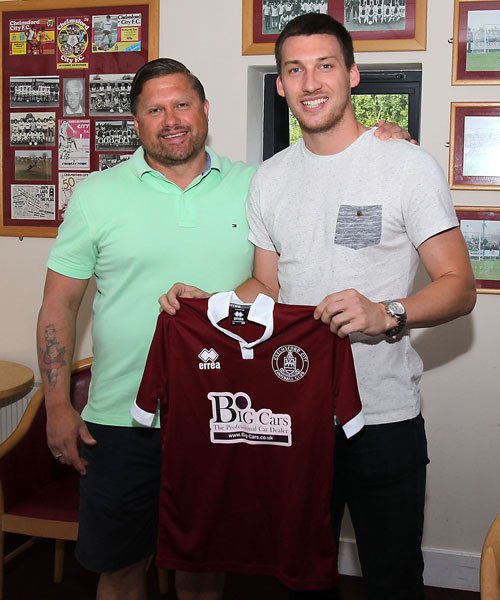 OfficialClarets's tweet photo. Rod Stringer with City's two new signings this evening #Clarets https://t.co/77R7BqPxqT