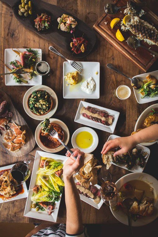 ZagatAtlanta's tweet photo. What are your thoughts on today's foodie culture? Take our quick #DiningTrends survey HERE: https://t.co/rkxI2S9nch https://t.co/VrFrv3UbdD