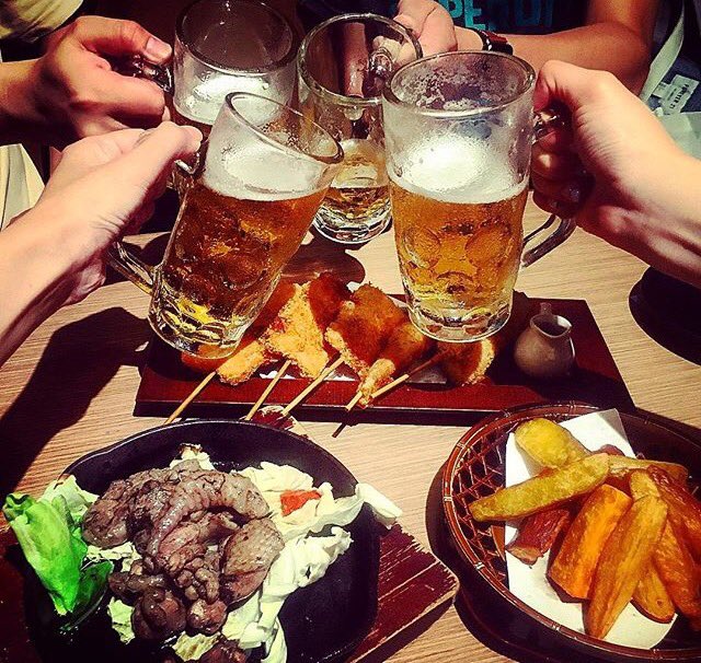 BiirMen's tweet photo. Los #BiirMEN sabemos que la #cerveza tiene mejor sabor cuando se bebe en buena compañía 🍻 #madridbeerweek 😎🙌🏻 https://t.co/KYXjcZ5WYs