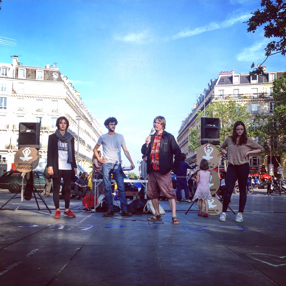 nuitdeboutparis's tweet photo. #101mars toujours debout
#NuitDebout https://t.co/sDwtWFyKLT
