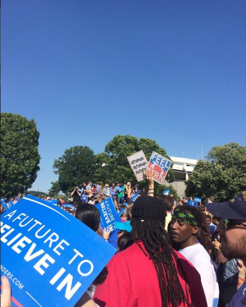 People4Bernie's tweet photo. People are getting ready for #BernieinDC https://t.co/1vcj79d7ei