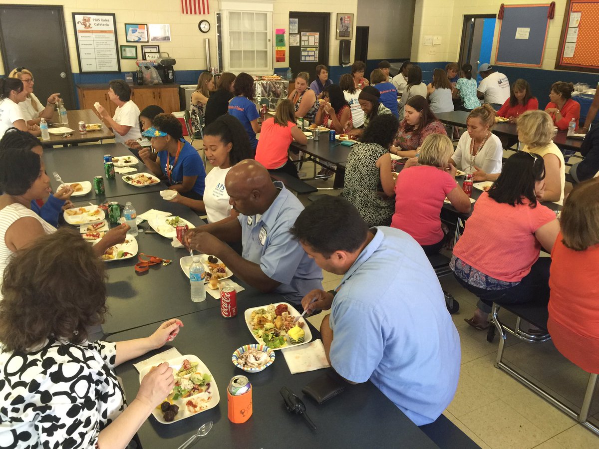 What better way to end the school year... #FamilyFeast #StoryTellingTime #APSfamily