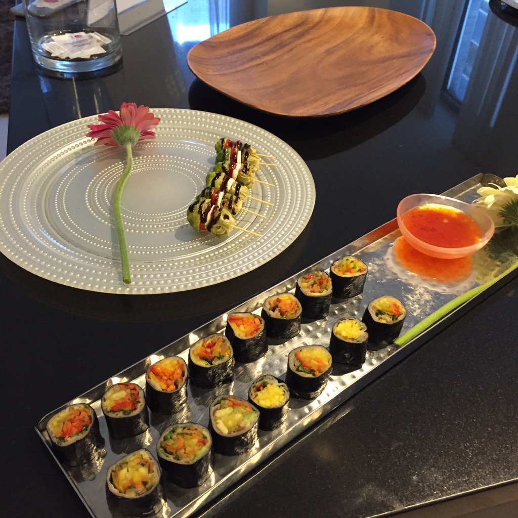 70Pine's tweet photo. Sushi appetizers at #70pine and #qandahotel HR professionals cocktail party https://t.co/NUWdmurBub